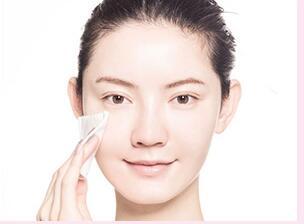 平价保养品哪个好用又实惠,护肤品精华哪款性价比高