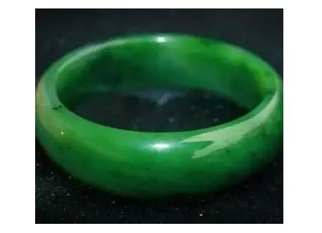 加拿大旅游带什么礼物回来,加拿大有什么好的特产