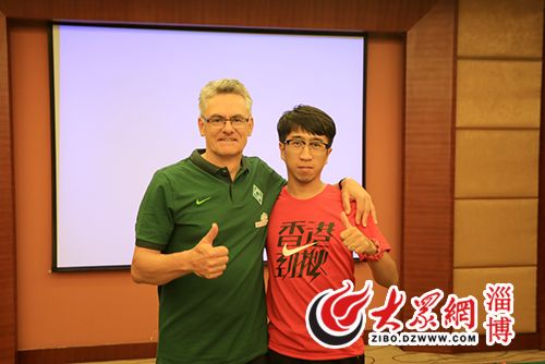 温顿先生被采访原来的视频,温顿鲁弗尔足球