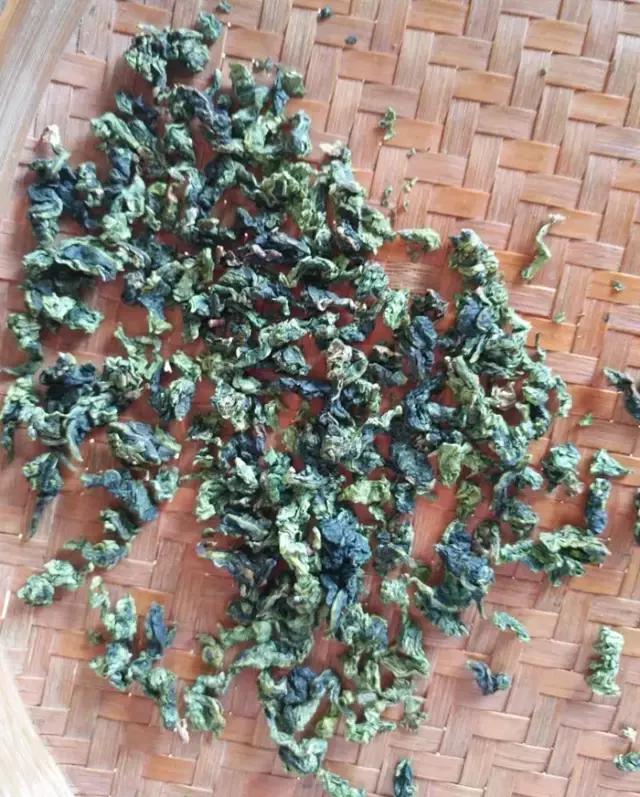 铁观音茶苦涩怎么回事,铁观音味道发涩是怎么回事