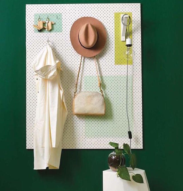 房间门难看怎么装饰,家里不好看的门要怎么装饰