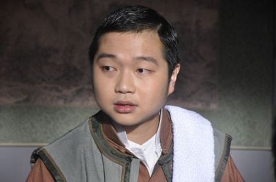 功夫里周星驰疗伤,周星驰功夫里的细节