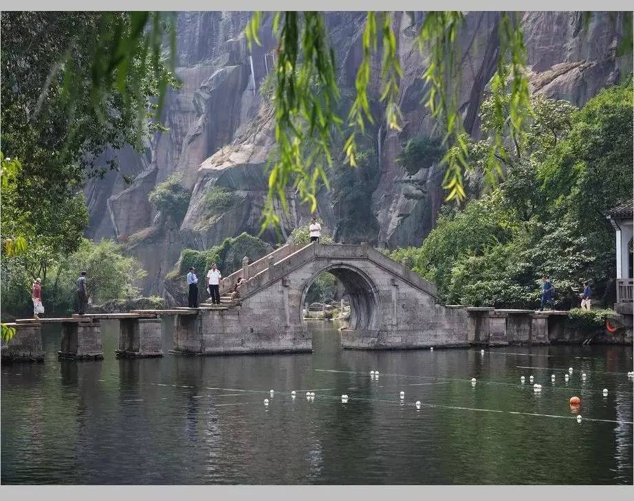 绍兴东湖怪石嶙峋,绍兴东湖奇观盆景