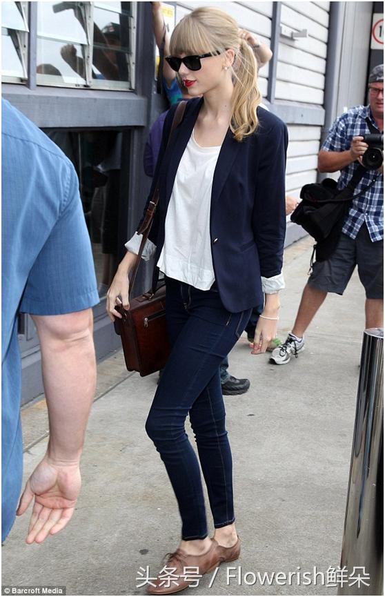 TaylorSwift霉霉的T恤很酷哦，赶快学着搭吧
