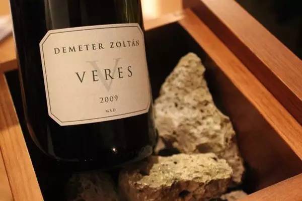 一篇文章带你了解葡萄酒文化,一篇带你了解天珠图腾的密码