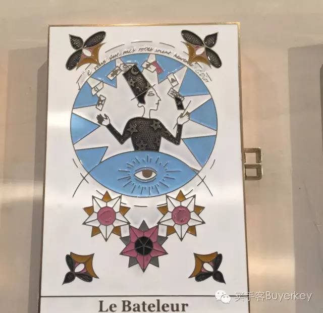 手拿包女推荐真皮徽章款,新款女士手拿包百搭大容量