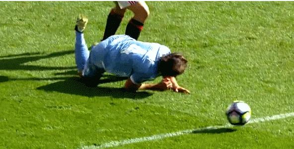 足球争议判罚集锦,足球争议判罚完整版