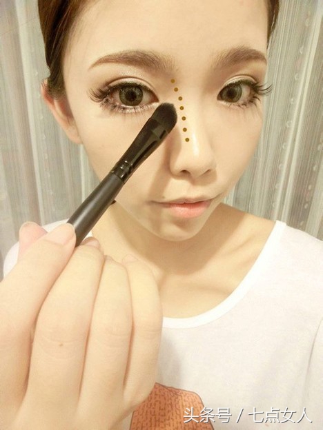 新手学化妆必备品和步骤,程十安推荐的新手化妆步骤