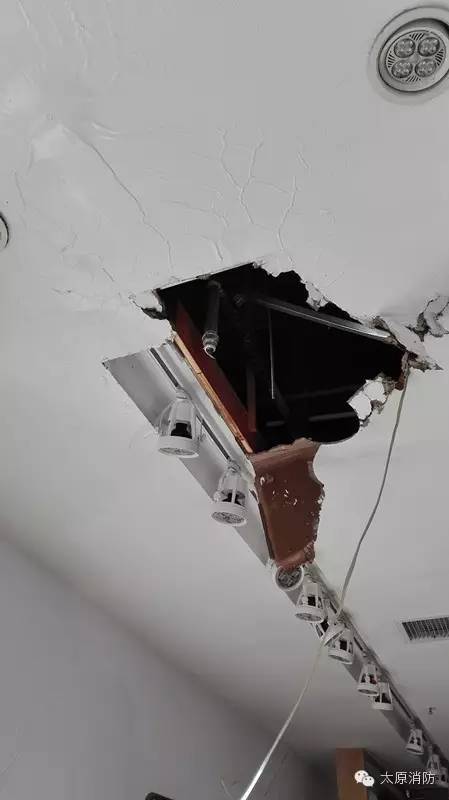 天气冷预防消防喷淋冻裂,世纪寒潮高清图