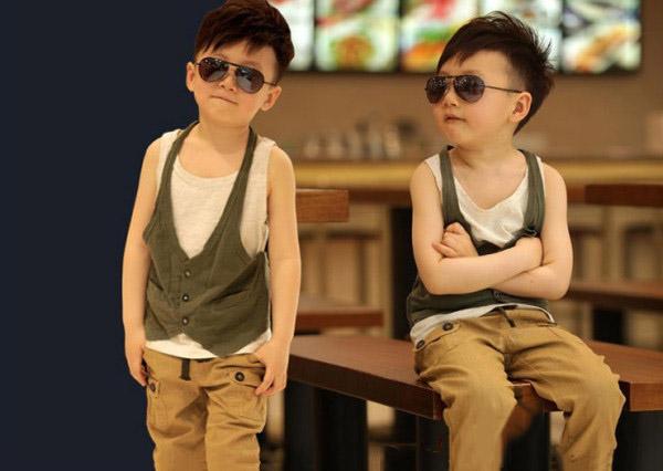 简单易操作帮孩子理发,自己在家给孩子理发技巧视频