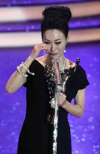 香港抑郁症自杀女星 (香港女星抑郁症自尽)