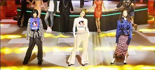 璺熺潃濂崇璺宠垶,鏋楀織鐜叉皯鍥介