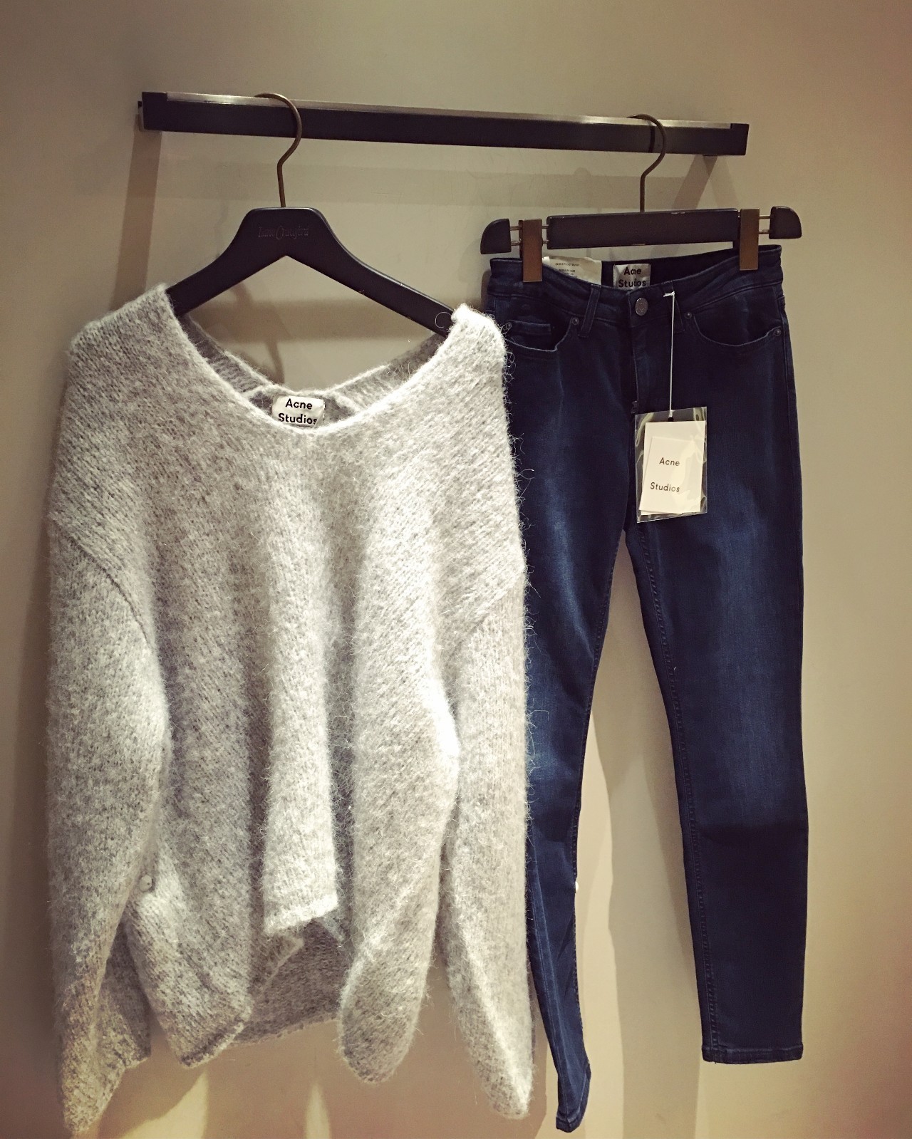 确认,香港不再是买买买的天堂...