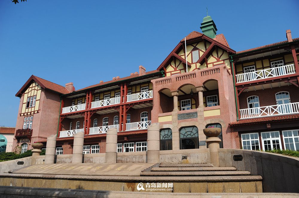 青岛最早的五星级酒店,青岛度假假日酒店