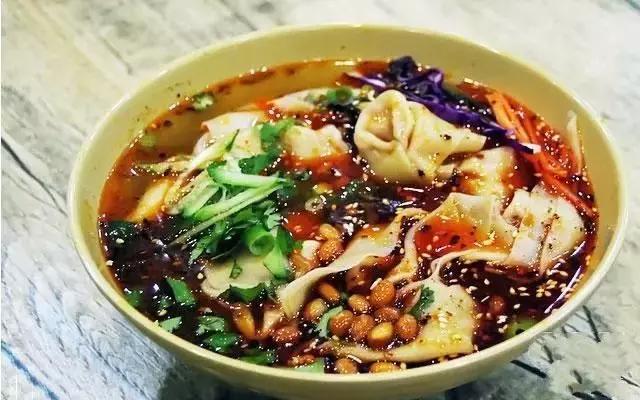 重庆美食爆辣火锅,重庆美食大快朵颐