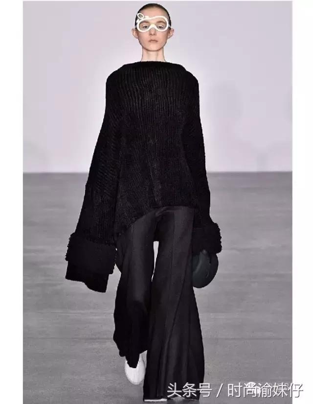 街怕秀:杨幂唐嫣娜扎、袁姗姗戚薇看个够2000元不过起步价