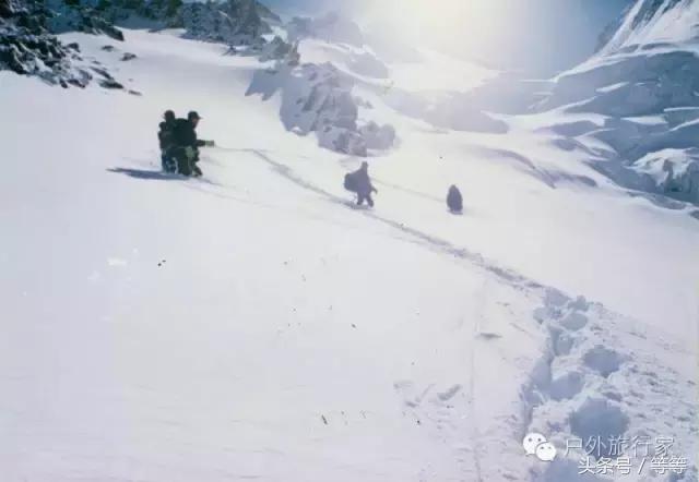 博格达峰登顶需要什么手续,博格达攀登视频教程