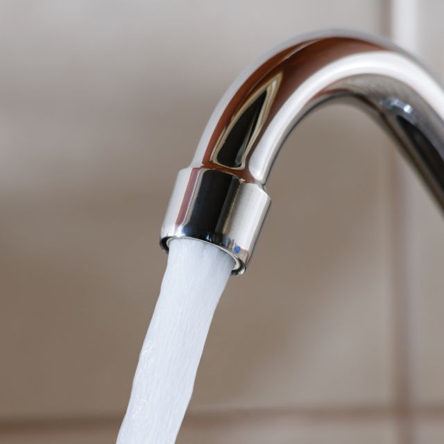 水龙头起泡器用什么工具好拆,水龙头起泡器和花洒哪个省水