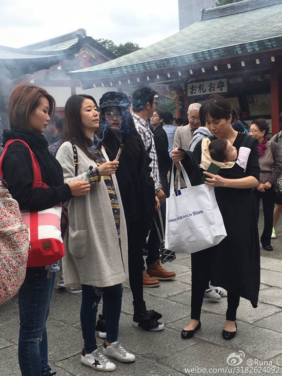 林心如挺大肚寺庙上香孕期出行小贴士