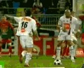 足坛评价卡洛斯最牛逼任意球,足坛十大诡异弧线球破门