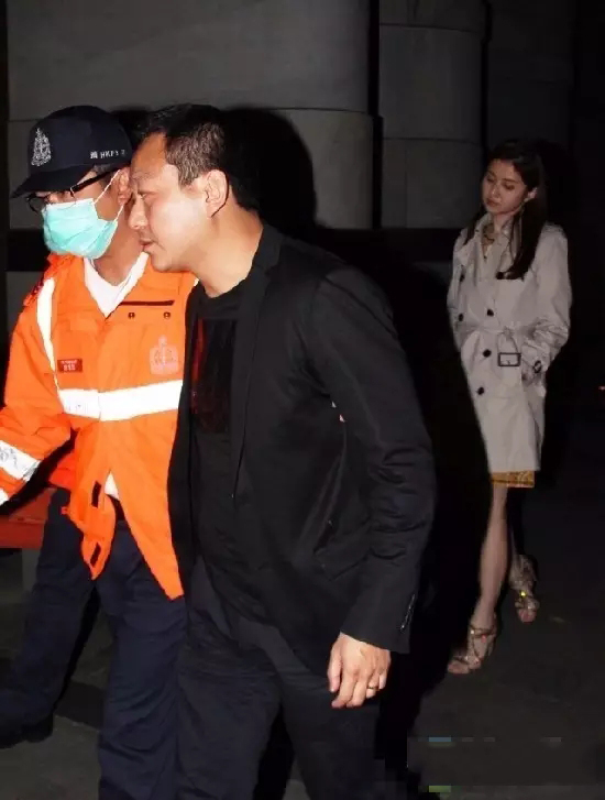 杩峰够楗眬浜嬩欢,杩峰够楗眬