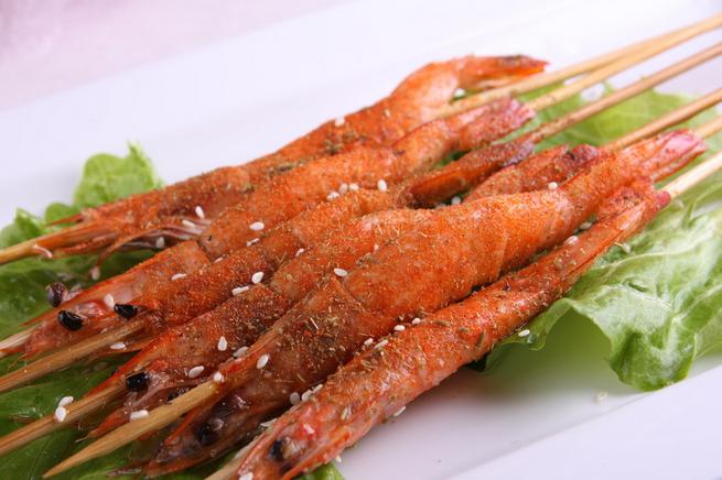 日进千元的小本生意——葫芦岛渔夫烤虾