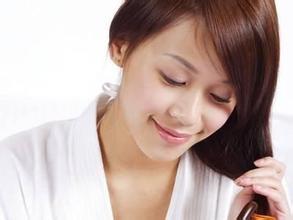 头发出油出头皮屑怎么办,头发出油有头皮屑掉头发