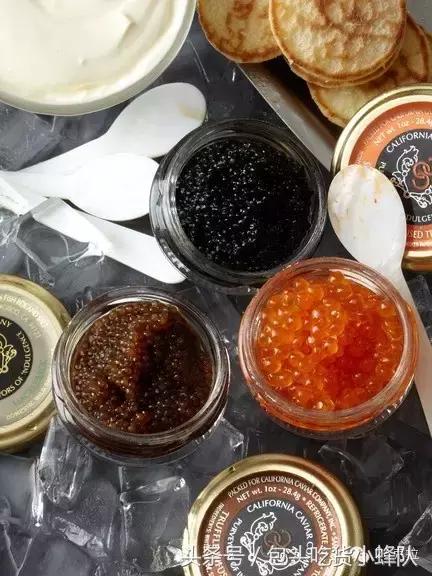 红色鱼子酱搭配的西餐料理做法,分子料理鱼子酱具体的做法