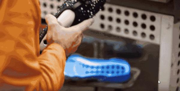 1000块和100块的运动鞋区别在哪里,1000元和10000元的鞋