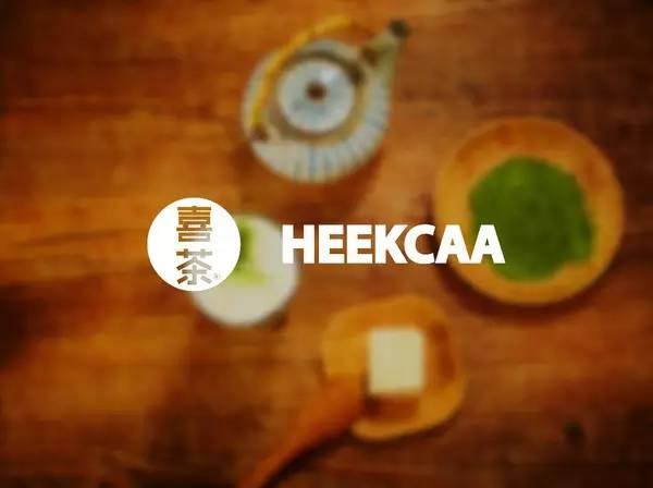 这一家酒店有门童，叫“白手套”。