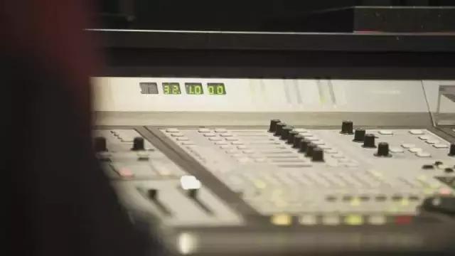 带*男美**做VC界TFBOYS，媒体转型的她做了个跨界艺人加速器