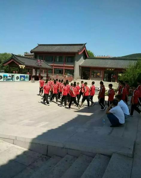 百万富翁费尽心思拍摄嵩山风景，只为“博红颜一笑”？