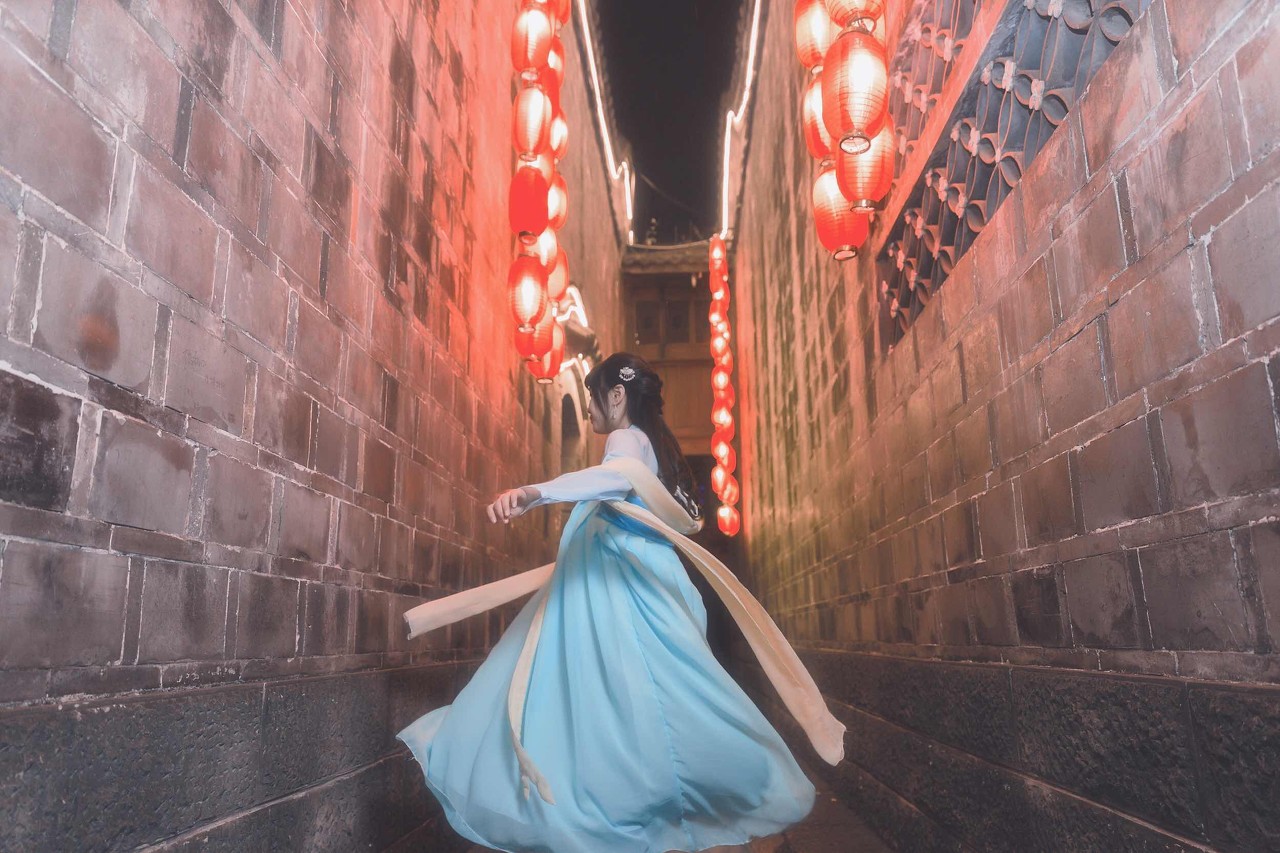 小说：签订契约后巨蛋孵化，废物脸色狂喜：我竟契约了上古神兽