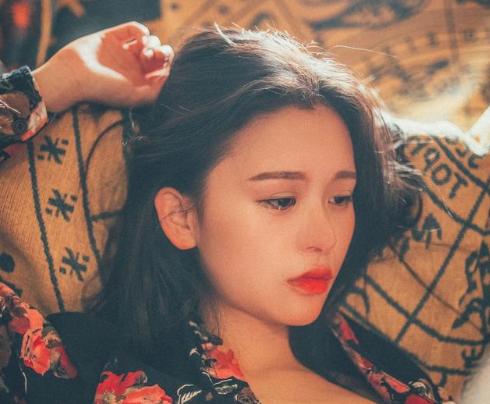 甯︾潃濂冲効瀚佺粰绂诲紓鐢蜂汉灏忚,甯︾潃濂冲効鍐嶅珌灏忚