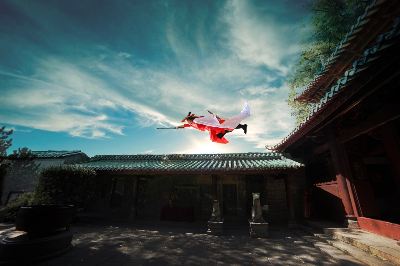 小说：小伙购买丹药被小二拦下，小二却不知小伙是一个狠角色