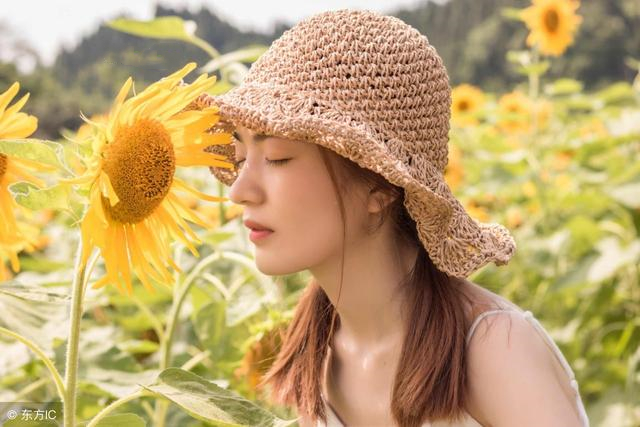 小说:小伙上班身体不舒服,竟被主管一脚踹倒,小伙气得疯狂找刀