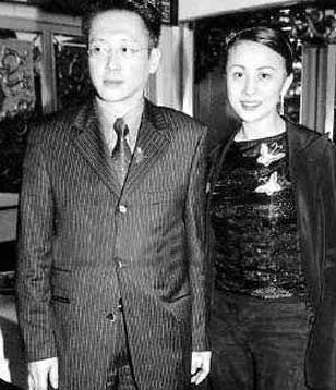 “亿万富婆”刘嘉玲：结交章泽天拉拢何超琼，为何删掉杨颖微信？