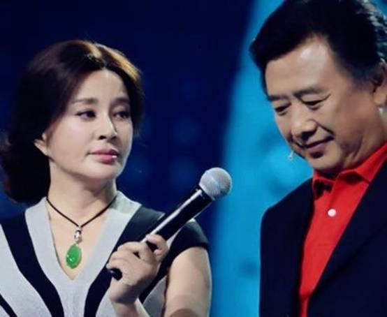 刘晓庆曾经历过4段婚姻,60岁刘晓庆与前夫相拥而泣