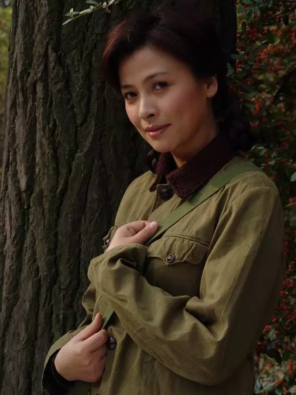 8大“海岩女郎”现状：有人幸福美满，有人嫁伪豪门老公负债过亿