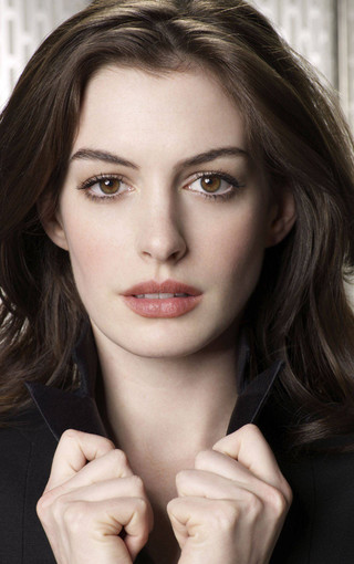 美国安妮海瑟薇短发,欧美女明星盛世美颜安妮海瑟薇