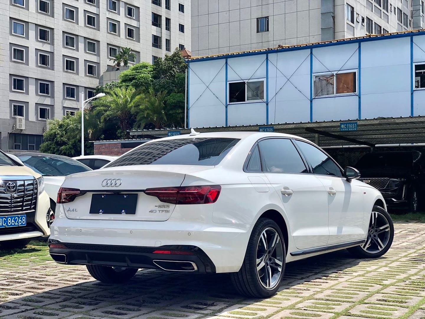 奥迪a4l2022款45tfsiquattro,性价比高的奥迪a4l价格便宜