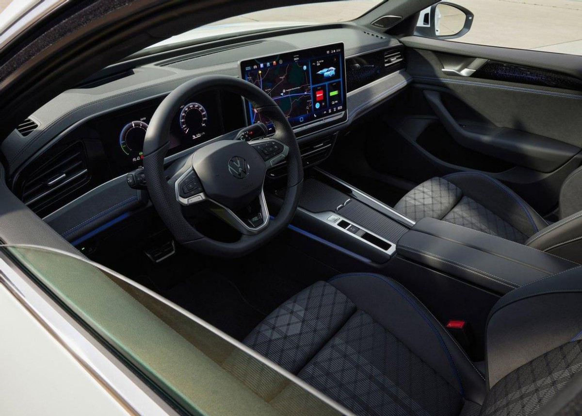 大众passat什么时候换代,好看新一代大众passat官图发布