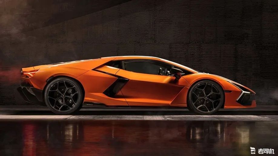 兰博基尼revuelto改款,兰博基尼revuelto车身长度