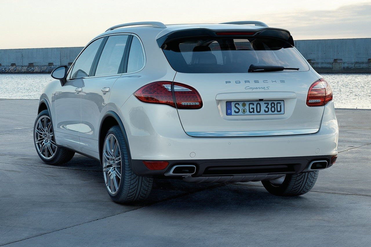 从不被理解到大获成功，三代卡宴都经历了什么？