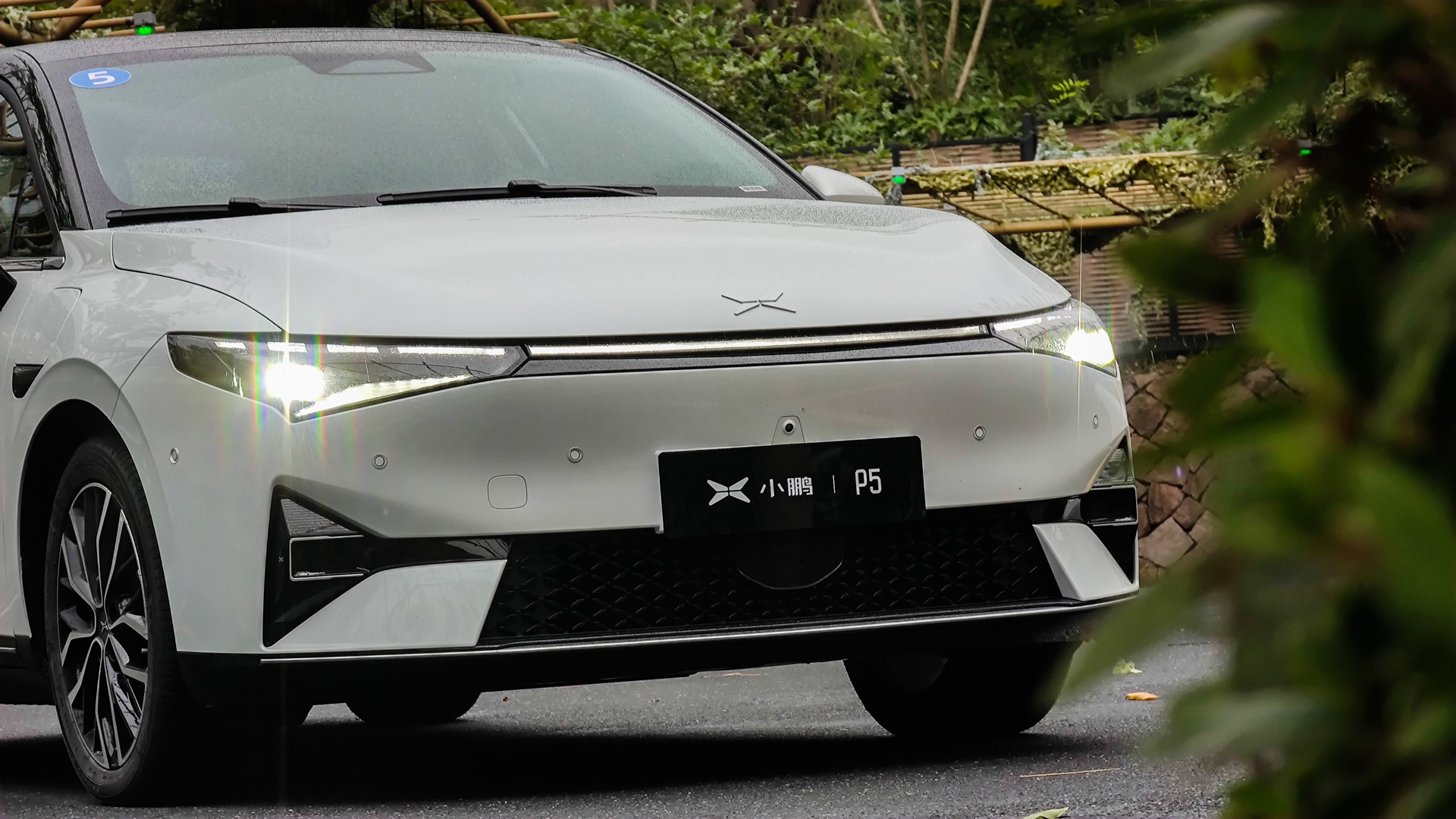 小鹏p5四门隔音效果,小鹏p5隔音