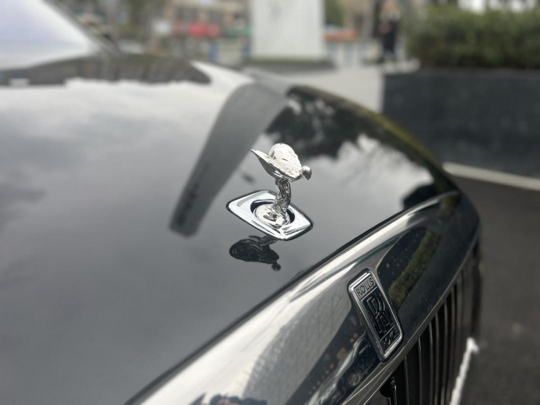 闪灵试乘试驾体验：劳斯莱斯又一件纯电动“收藏品”而已！