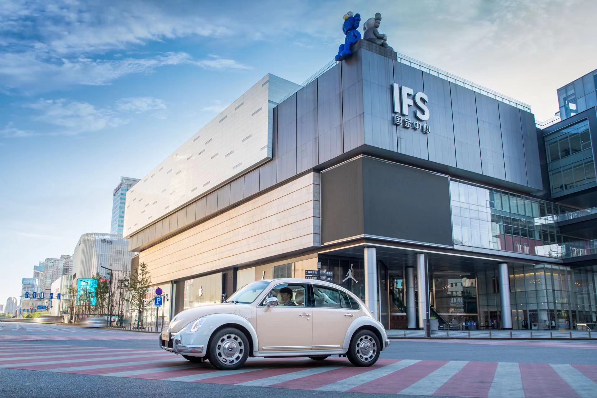 23款芭蕾猫尊贵型落地价,19万的芭蕾猫值得吗