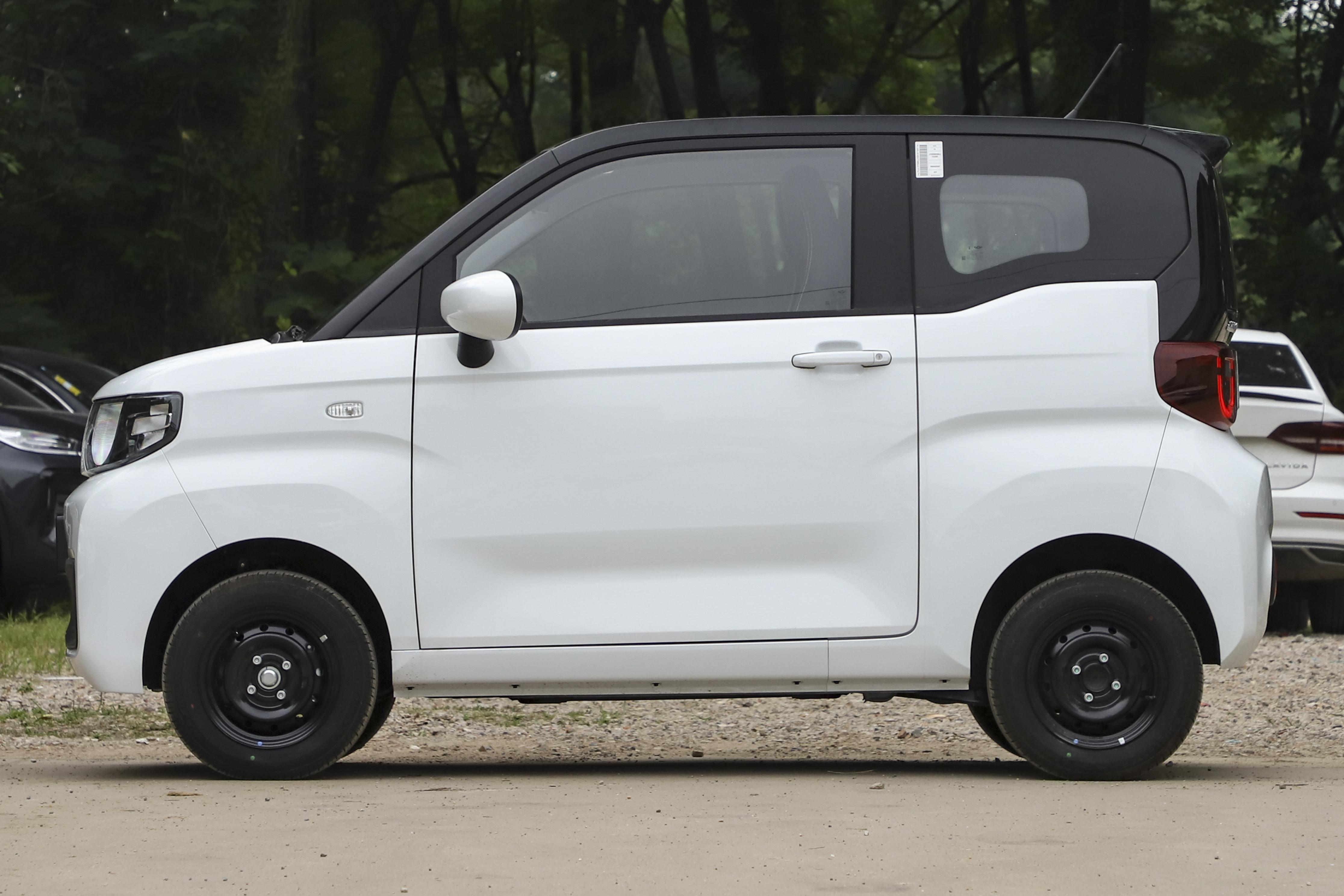 奇瑞qq冰淇淋和五菱mini哪个好,奇瑞qq冰淇淋120和170续航区别