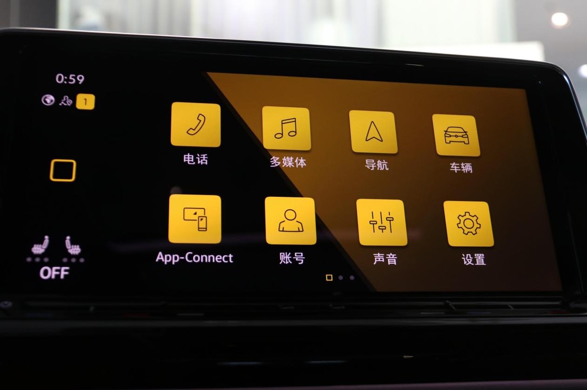 上汽大众7座家用mpv新威然怎么样,细致感受大众mpv威然的第二排座椅