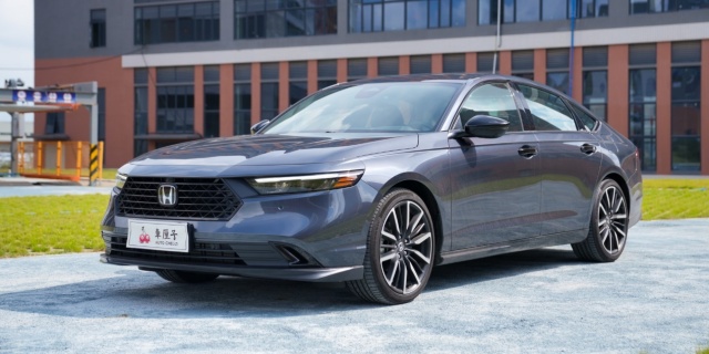 20万中型轿车绕不开的选择，11代雅阁燃油版体验报告